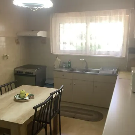 Kallipateira Nyaraló